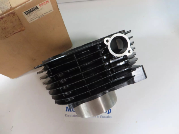 Yamaha Zylinder XV1000 SE XV1000 TR1 cylinder 5A8-11310-01 Original NEU 5A8-11310-01 Original Ersatzteil – MG-Teileshop